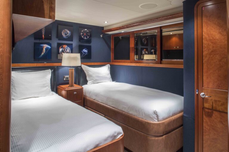 MY PLAN A - Twin cabin