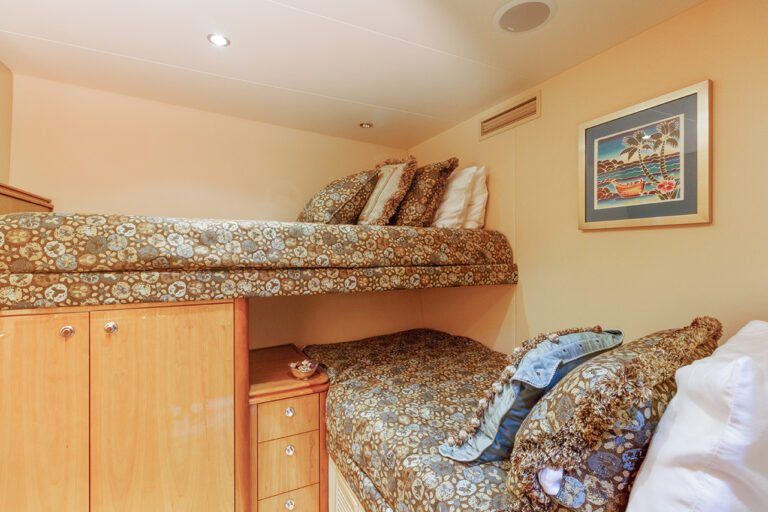 Twin Cabin