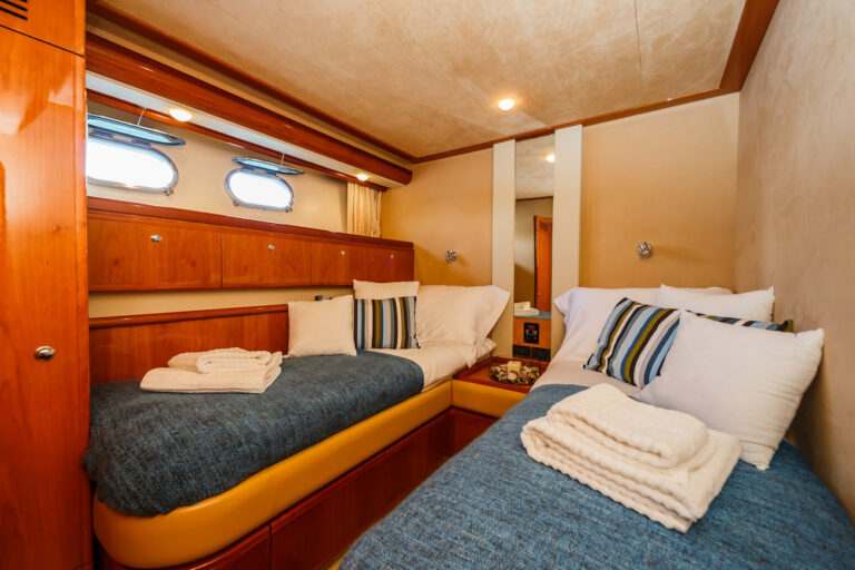 Twin Cabin
