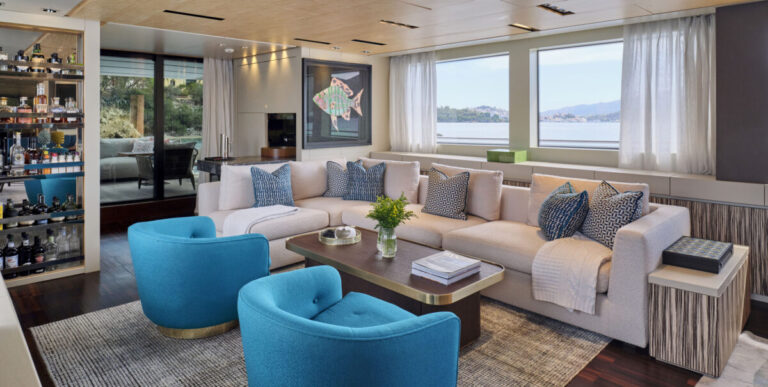 Main Salon Lounge