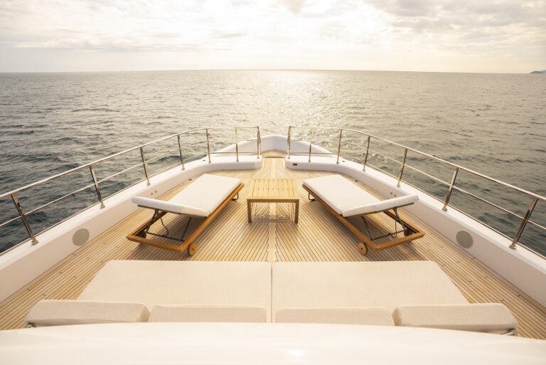 Seating At Bow