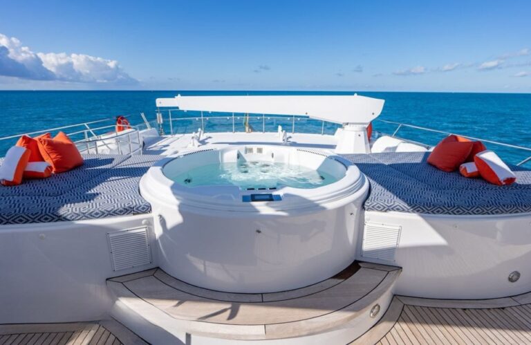 Exterior Sunbathing Area