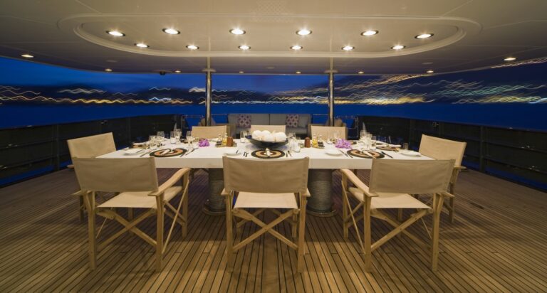 Alfresco Dining
