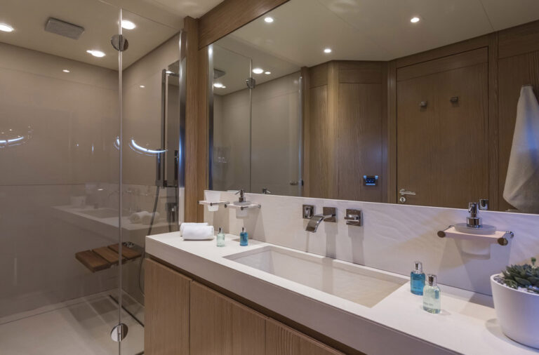 MY RINI V - VIP  ensuite