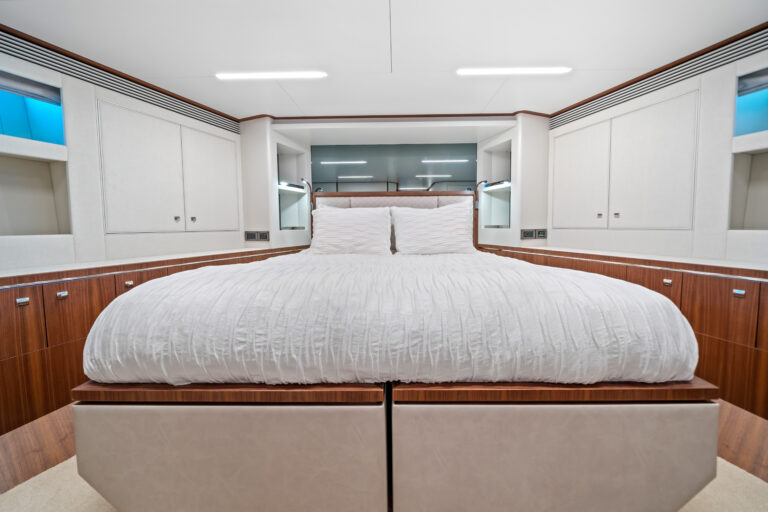 Double Cabin