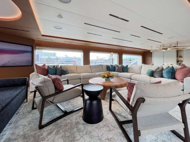 Main salon lounge