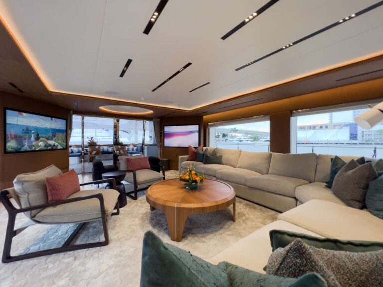 Main salon lounge