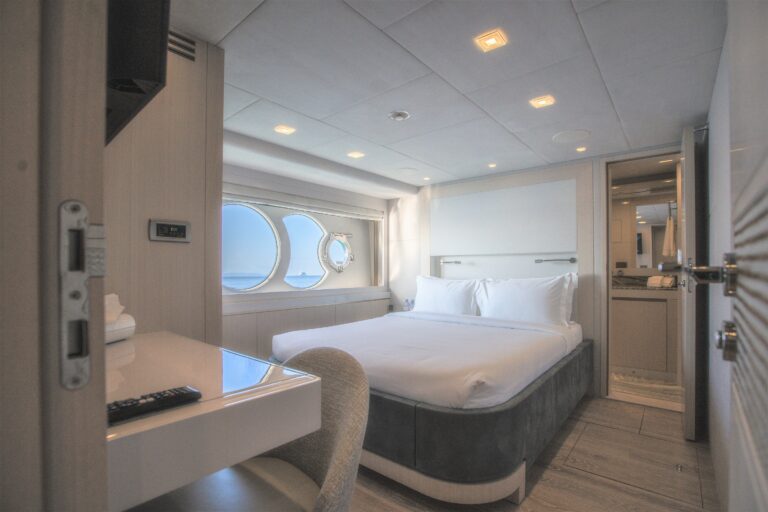 Double suite
