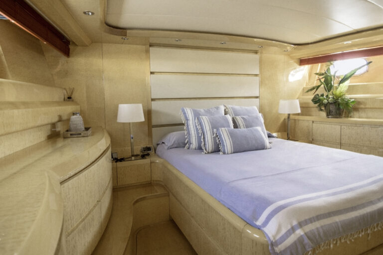 Double Cabin