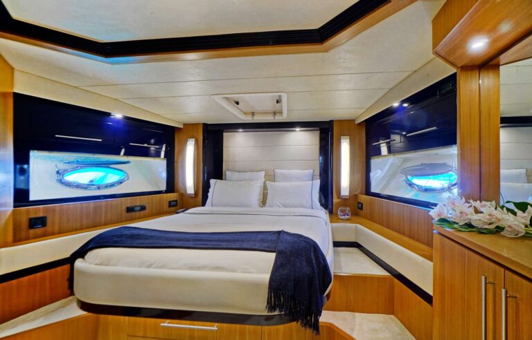 Double Cabin