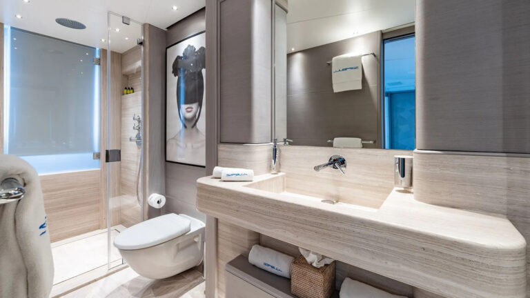 408 Guest ensuite