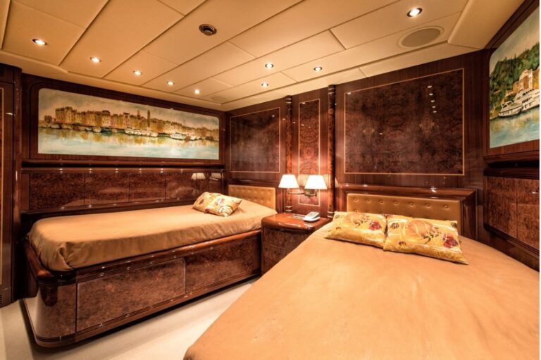 Twin Cabin