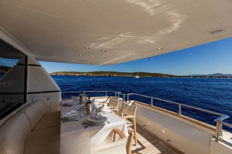 Exterior Relaxation Area With Dining