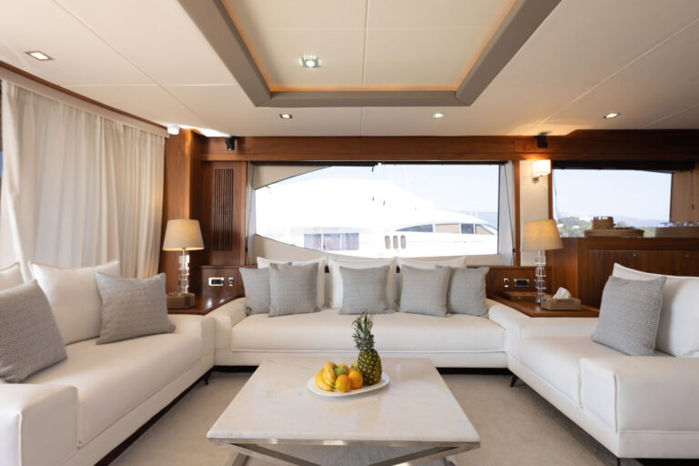 Main Salon Lounge
