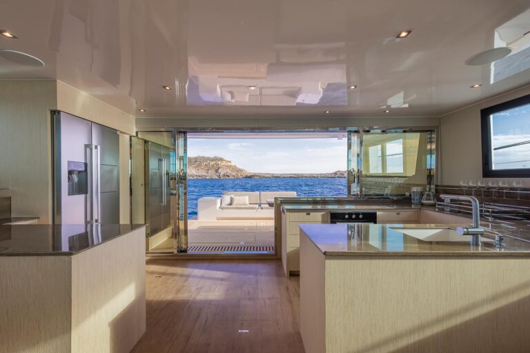 Main salon view aft