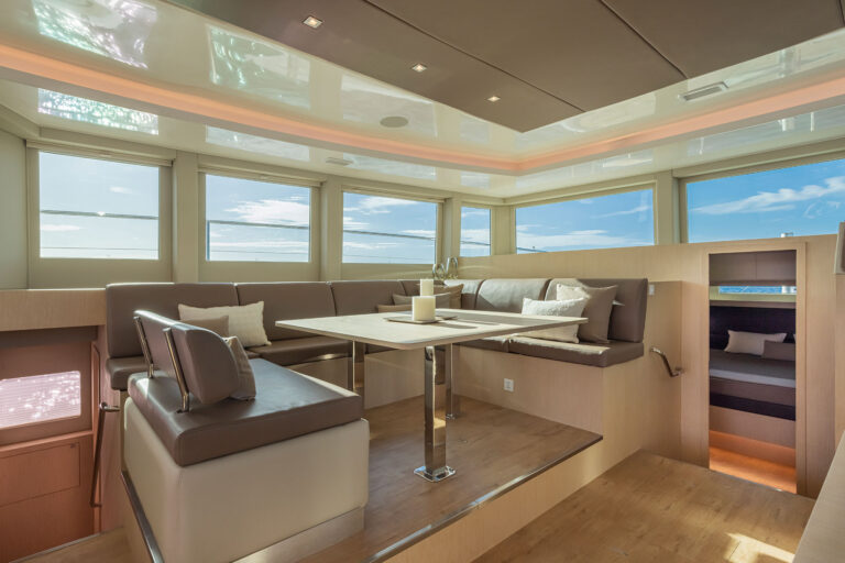 Main salon dining