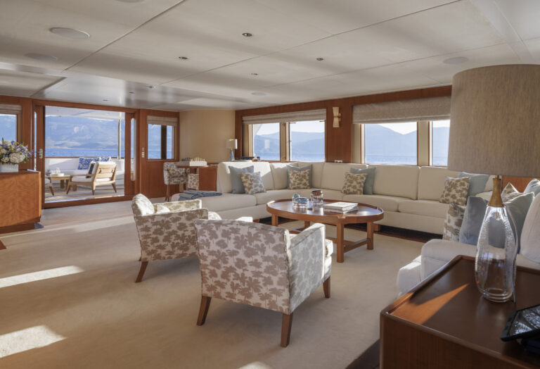 Main salon lounge