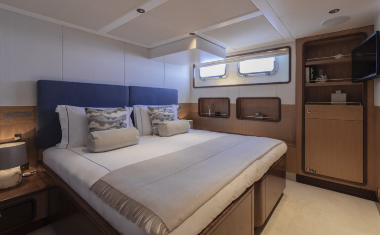 Double suite