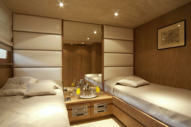 Twin Cabin