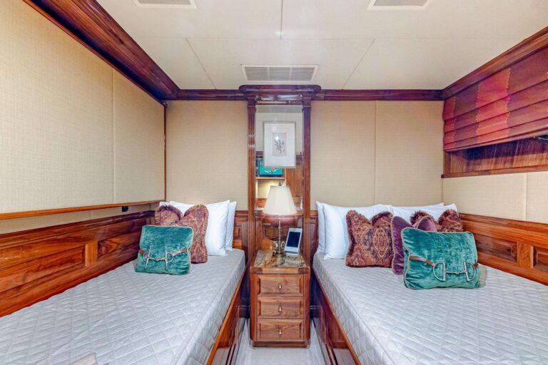 Twin Cabin