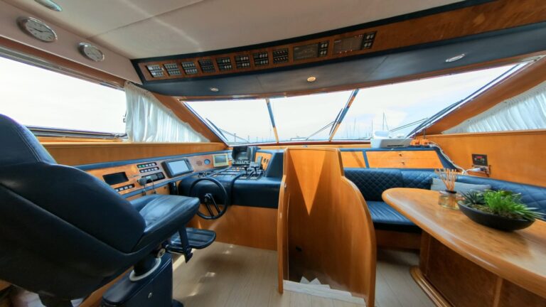 Captain Area