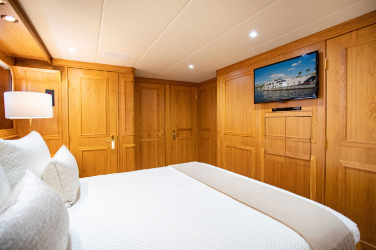 Double Cabin