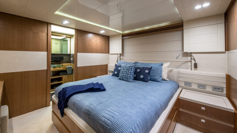 Double Cabin