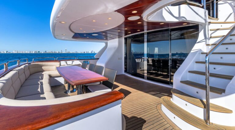 Main deck aft