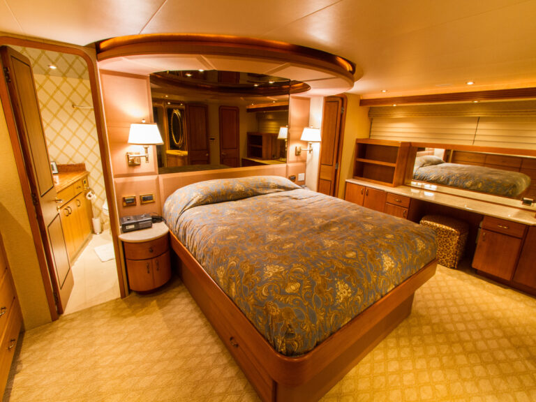 MY WENDY 1 - Master stateroom