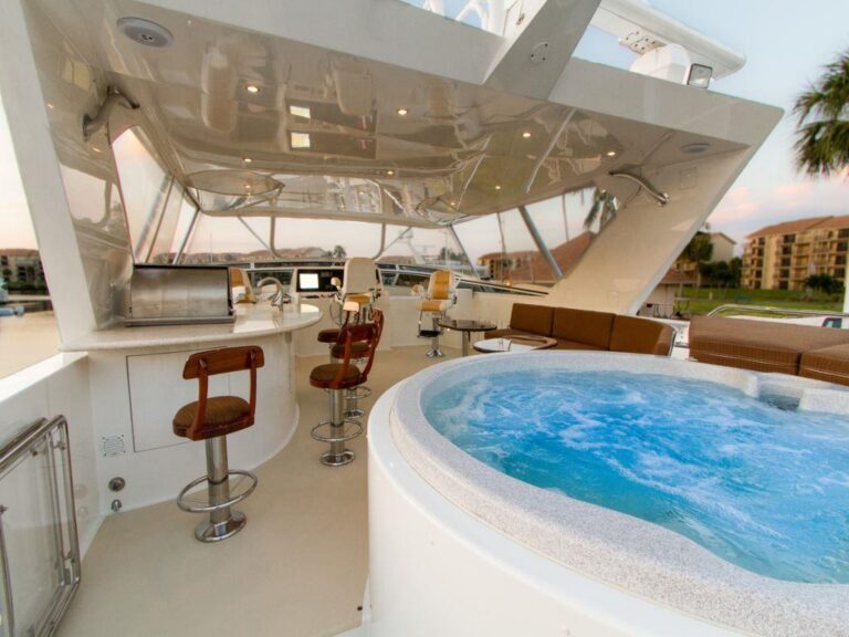 MY WENDY 1 - Sundeck Jacuzzi
