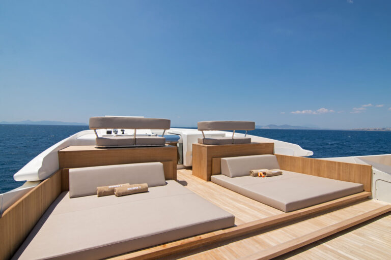 Flybridge Sunbathing Area