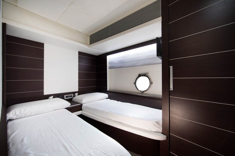 ZEUS Interior - Twin Cabin