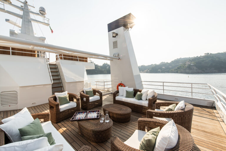 Bridge Deck Aft