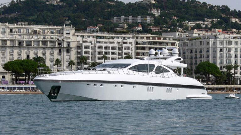 Mangusta (Overmarine)
