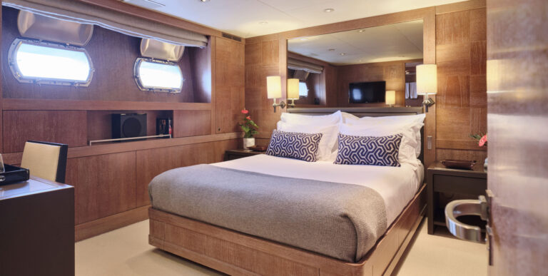 Double Cabin