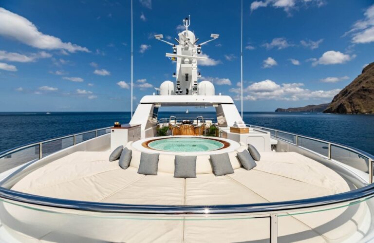Exterior Sunbathing Area