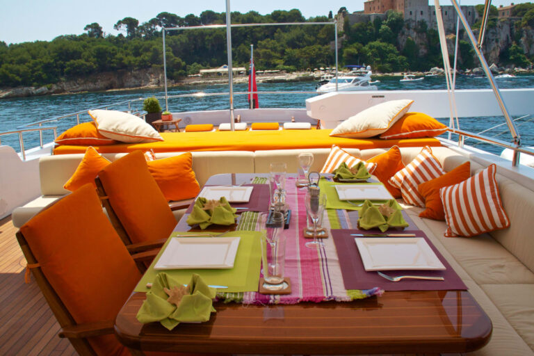 Upper Deck Dining