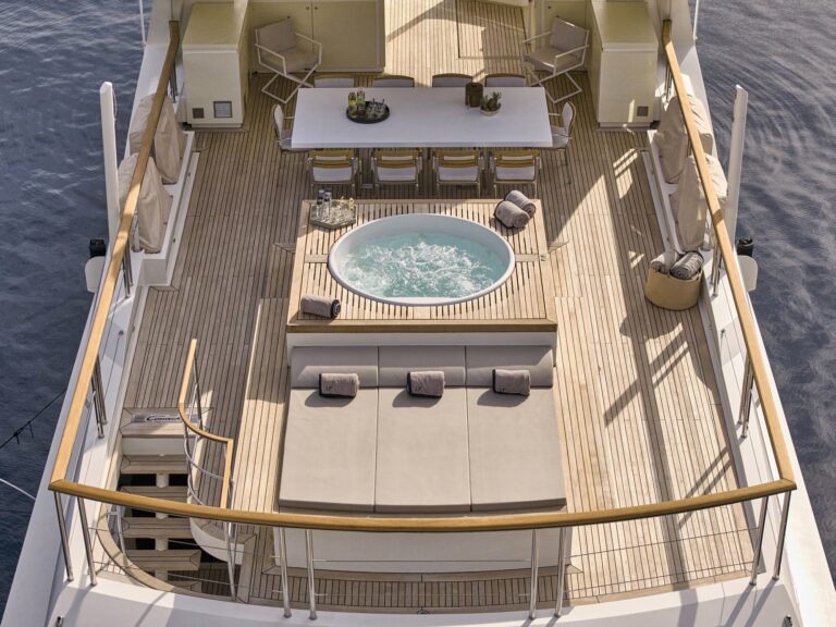 Jacuzzi And Sun Pads