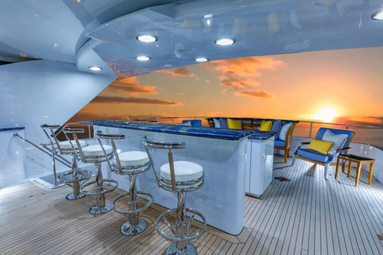 Sun Deck Bar