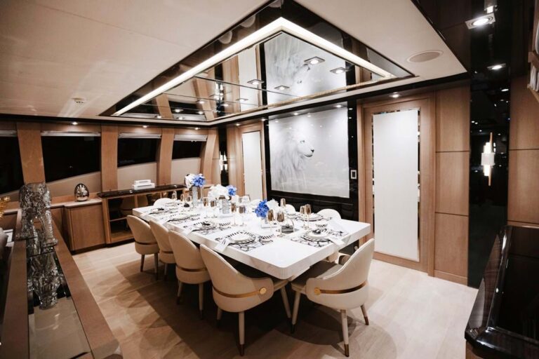 Main Salon Dining