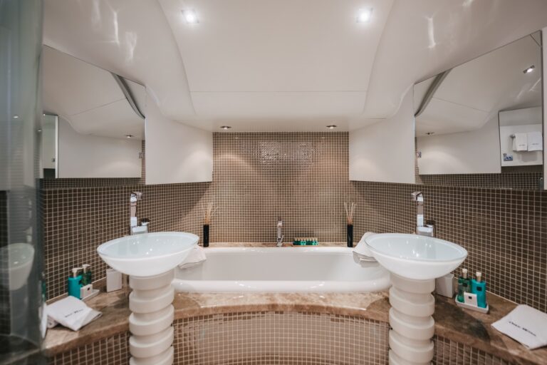 Master Ensuite