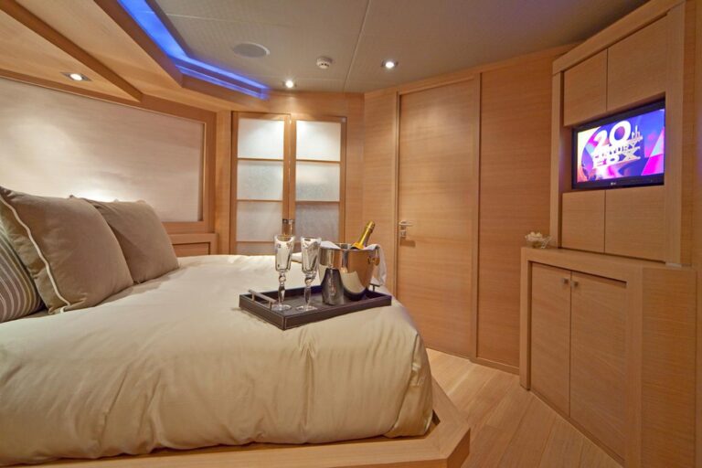 Guest Cabin