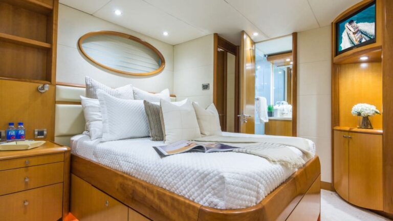 Double Guest Cabin