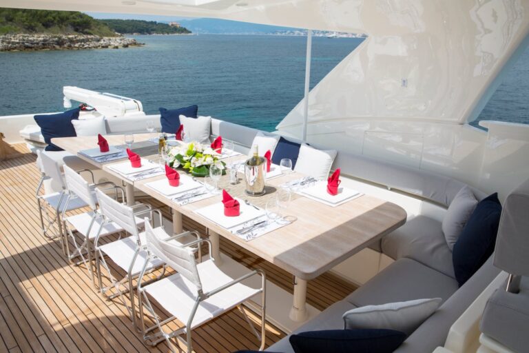 Alfresco Dining