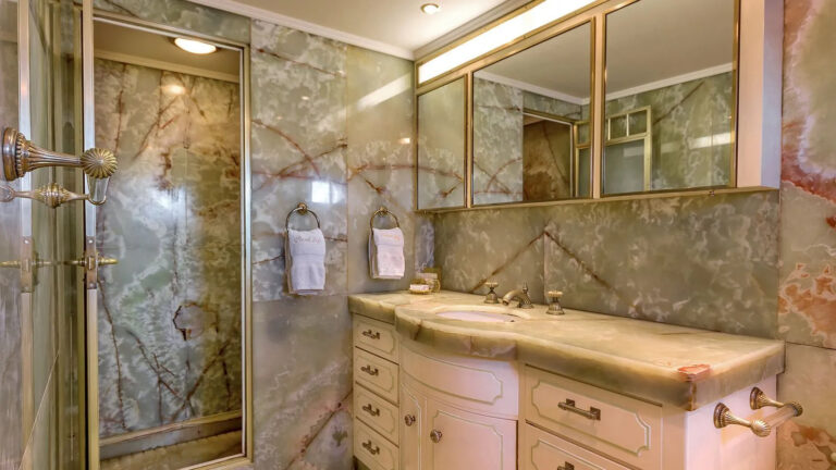 Master Ensuite