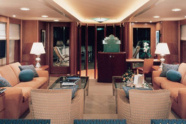 Main_Deck_Lounge