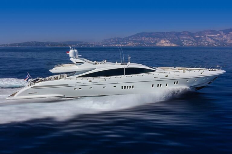 Mangusta 165E super yacht Moonraker