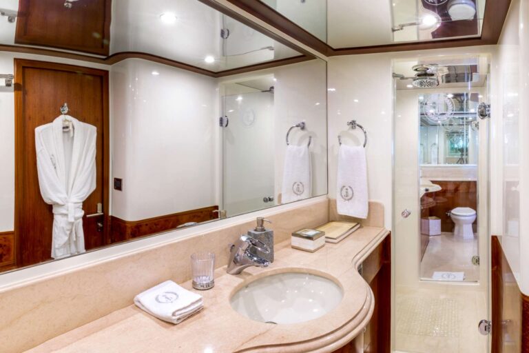 Master Ensuite Bathroom