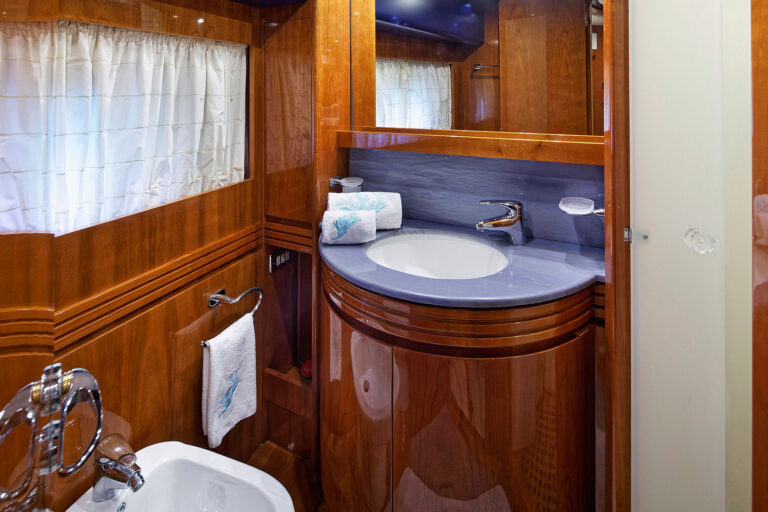 Motor Yacht AQVA - Ensuite