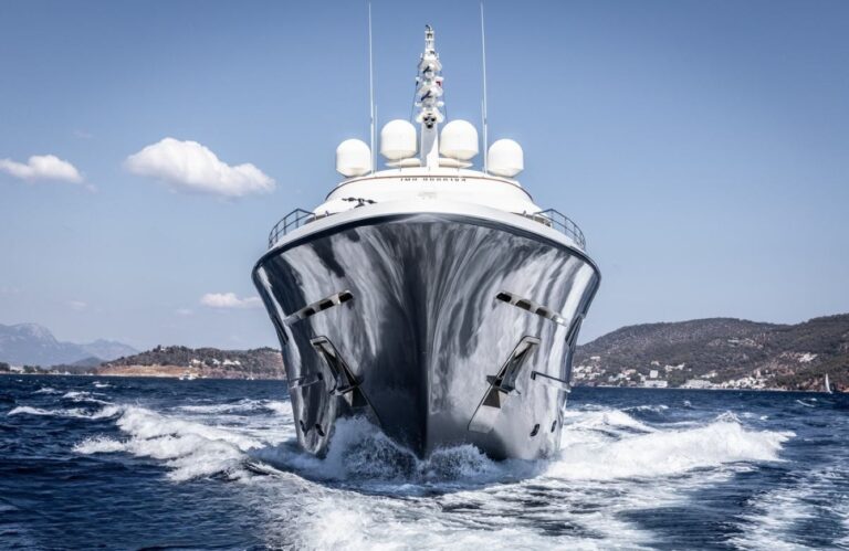 Motor Yacht GHOST III